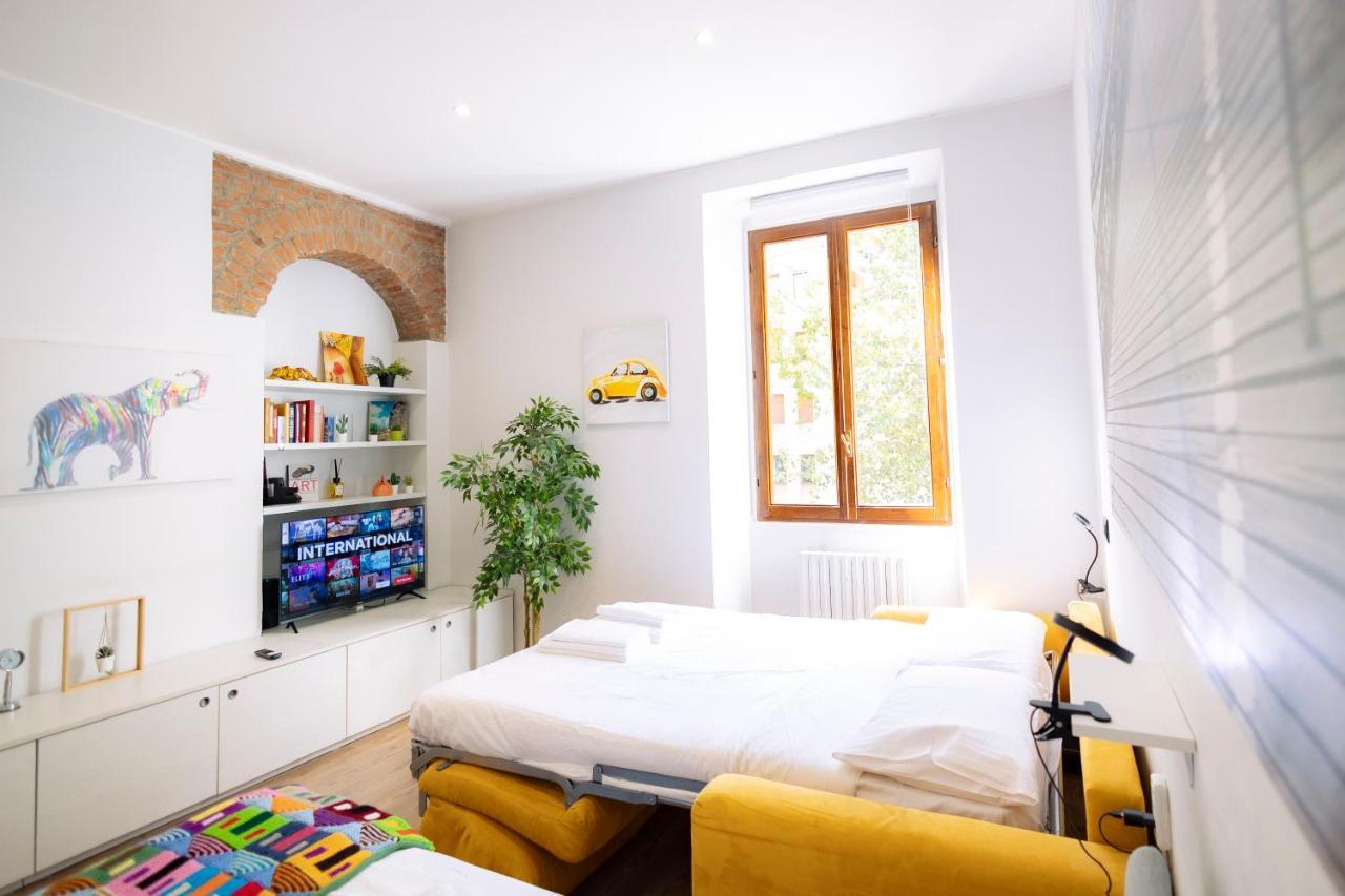 The Red Bricks Home - San Babila Area Milan Luaran gambar