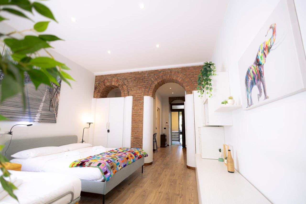 The Red Bricks Home - San Babila Area Milan Luaran gambar
